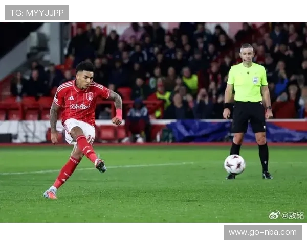 诺丁汉森林2-1布莱顿，吉布斯-怀特绝杀，森林保级希望重燃